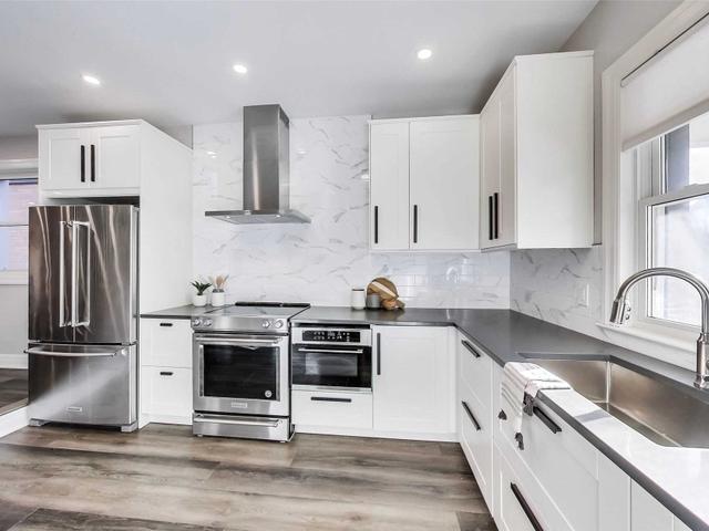 15 Ashdale Ave