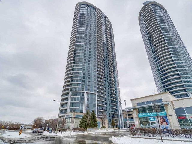 1726 - 135 Village Green Sq N