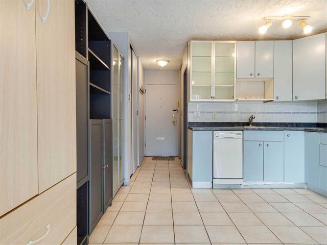 107 - 123 Woodbine Ave