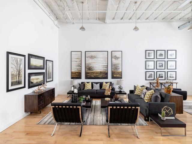 102A - 245 Carlaw Ave