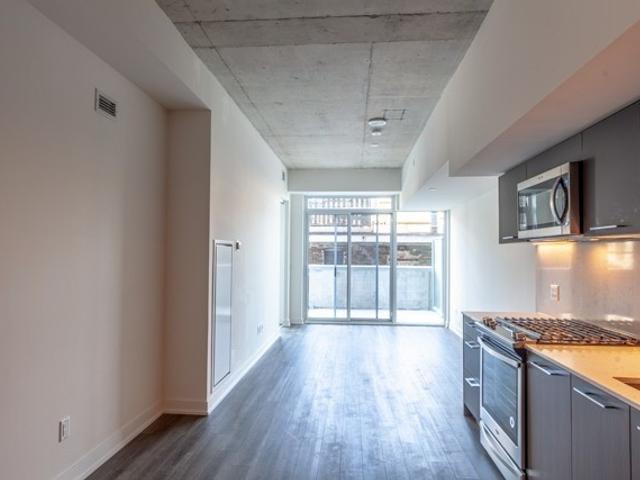 208 - 30 Baseball Pl