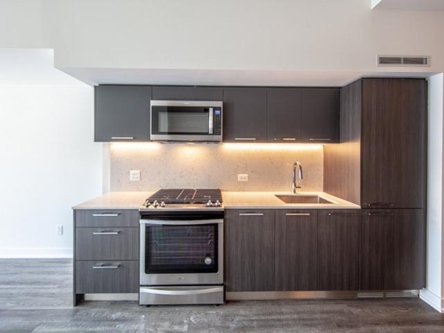 208 - 30 Baseball Pl