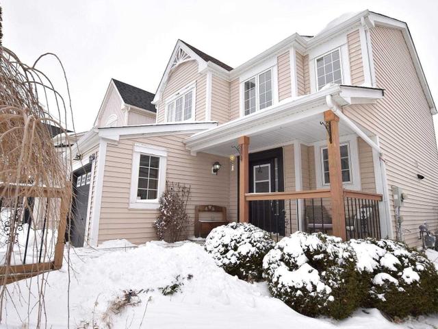 1256 Ashgrove Cres