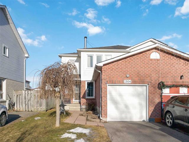 1304 Charter Cres Cres