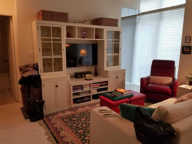 113 - 201 Carlaw Ave