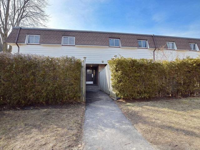 2 - 1300 Oxford St