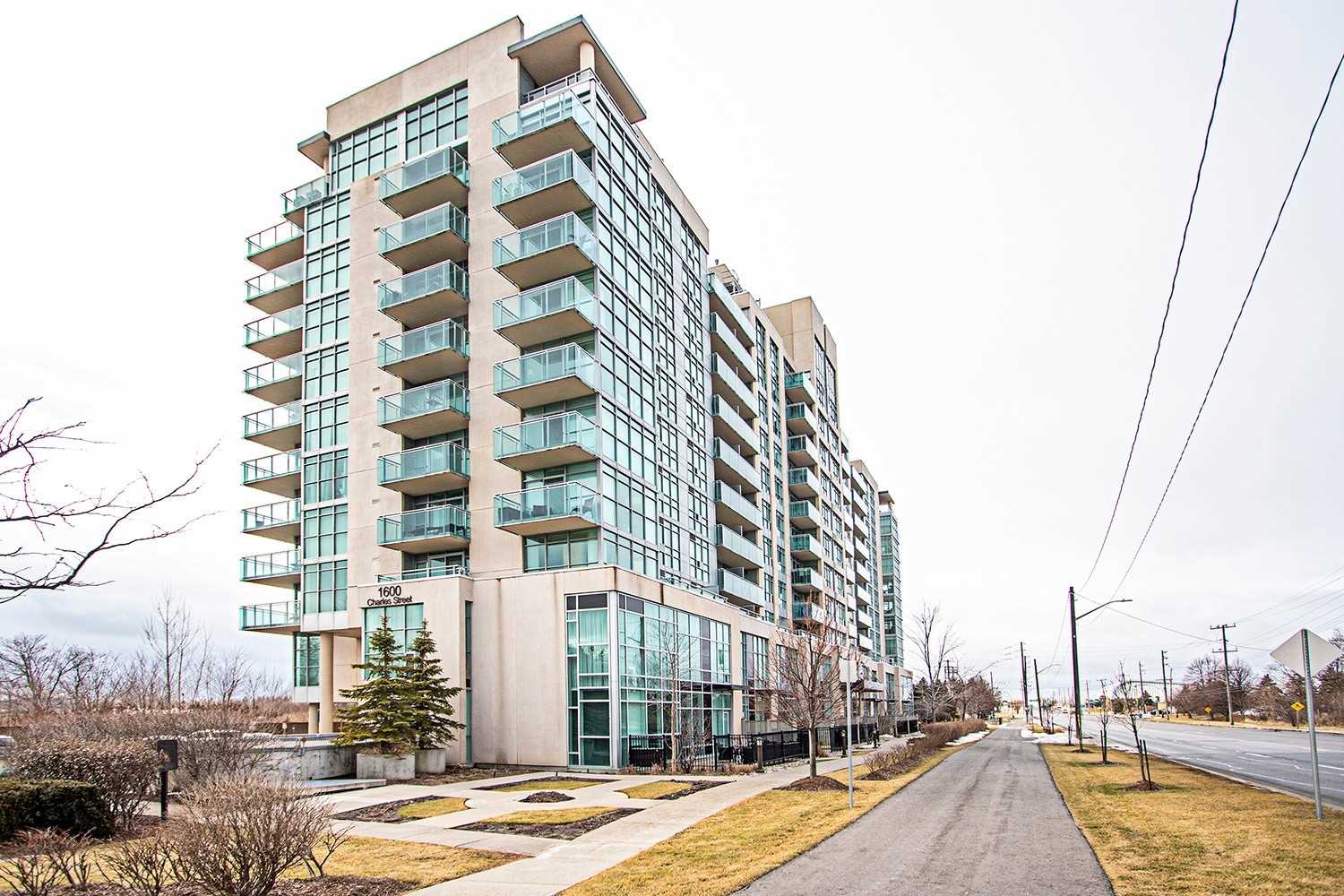 1004 1600 Charles St, Whitby Sold, E5152310 Condos.ca