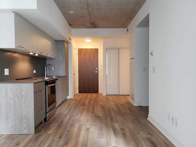 306 - 30 Baseball Pl