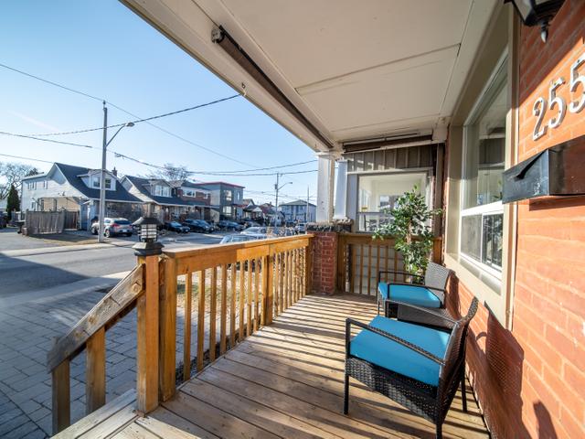 255 Linsmore Cres