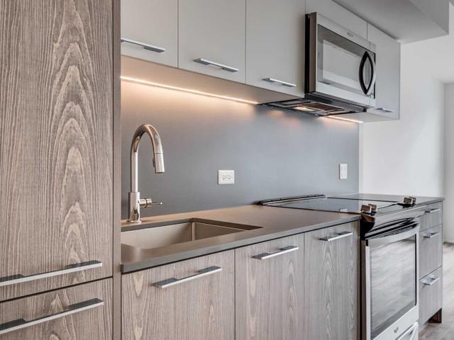 719 - 30 Baseball Pl