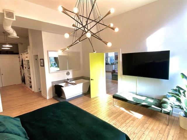 3 - 184 Munro St