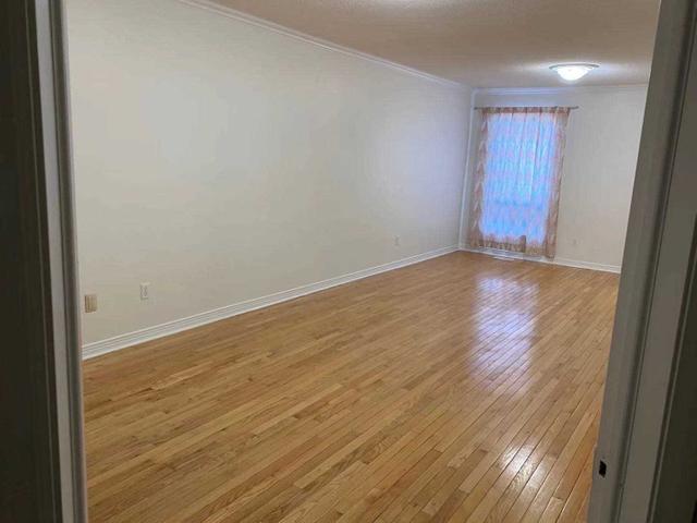 21 Captains Way