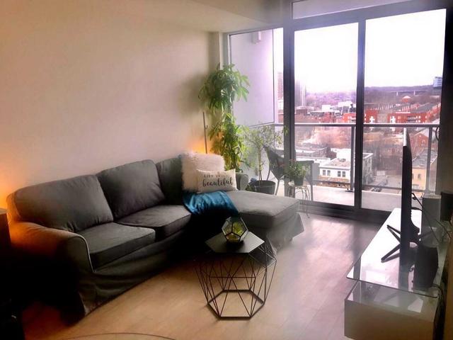 1011 - 25 Baseball Pl