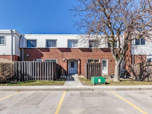 98 - 1010 Glen St
