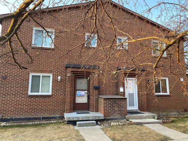 35 - 106 Chester Le Blvd