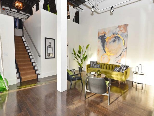 102B - 245 Carlaw Ave