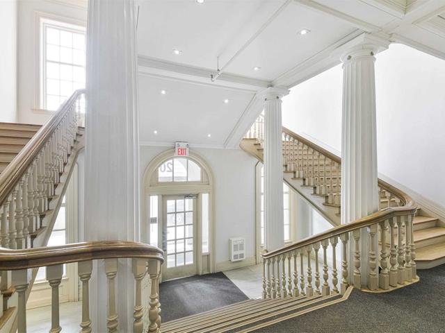 130 - 201 Carlaw Ave