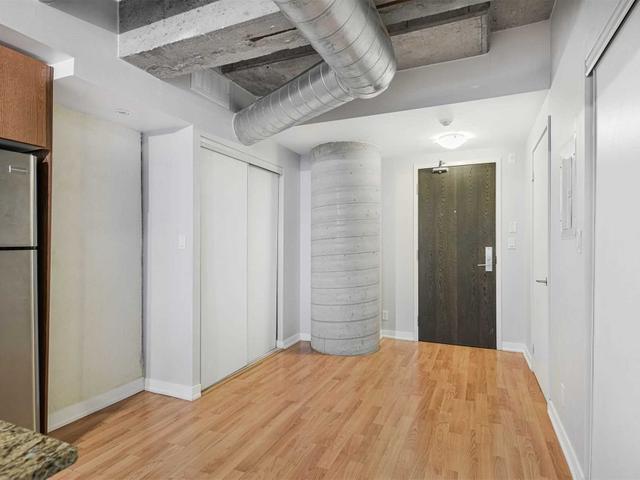 130 - 201 Carlaw Ave