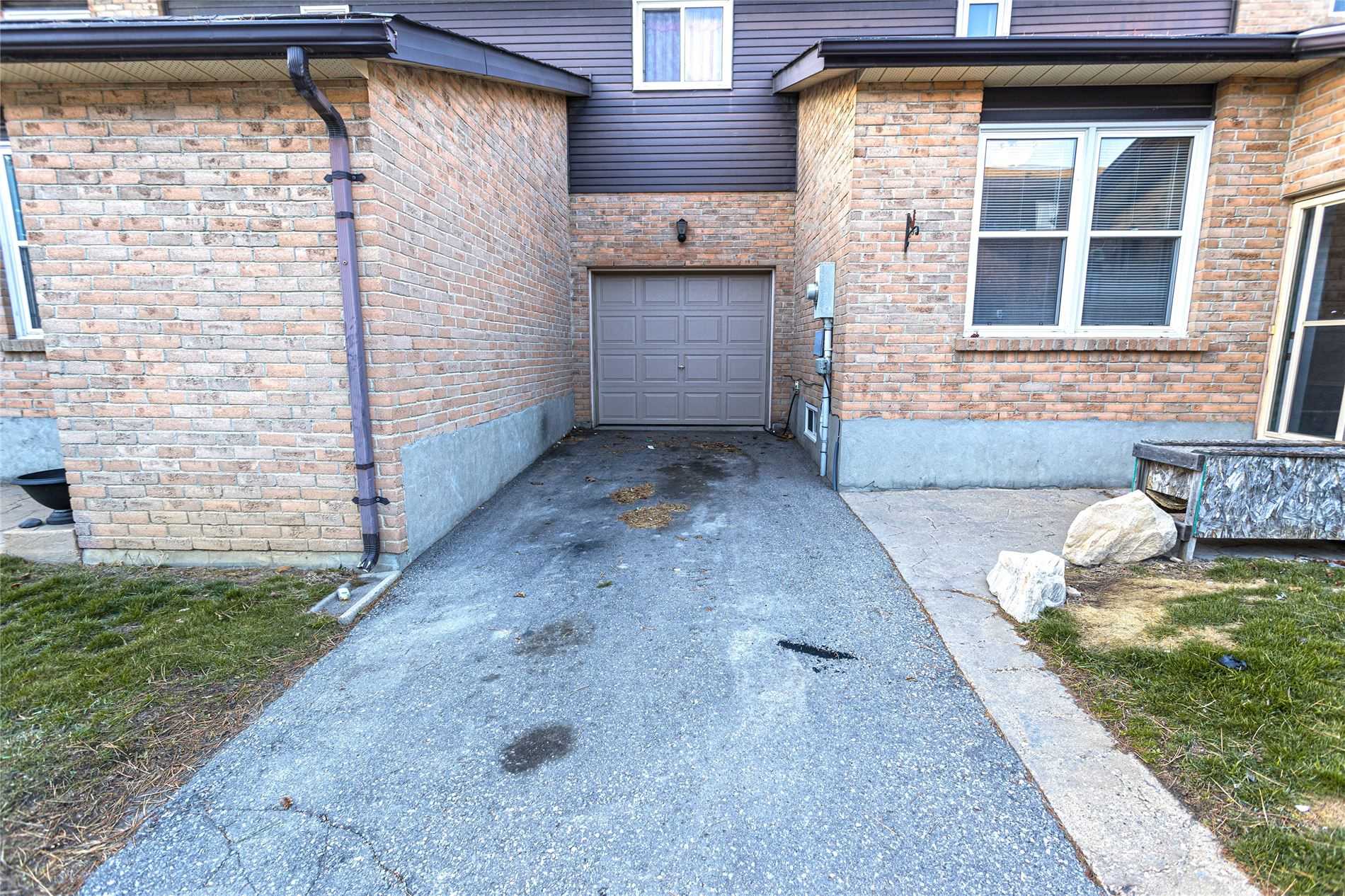 3 1605 Charles St, Whitby Sold Conditional, E5178358 Condos.ca