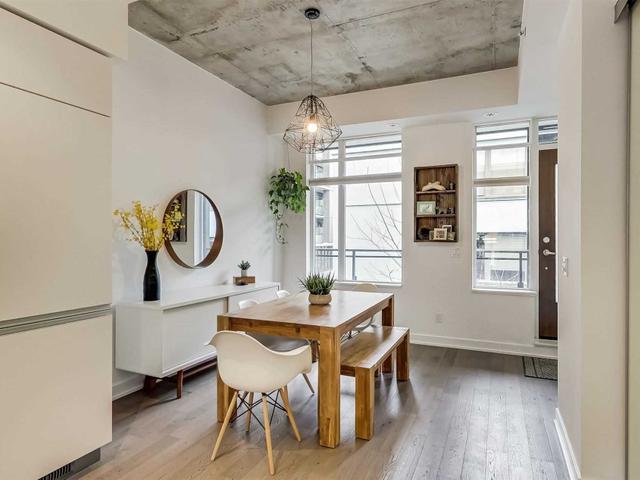 TH337 - 1190 Dundas St E