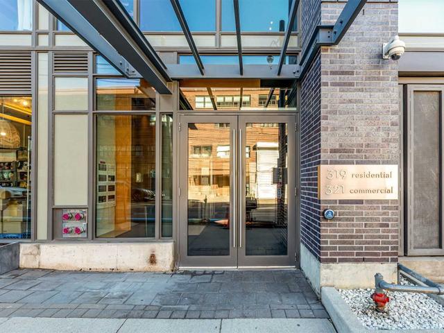 805 - 319 Carlaw Ave