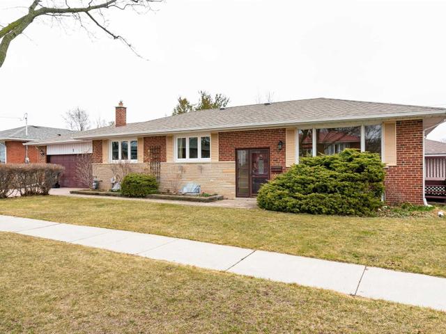 1 Medley Cres