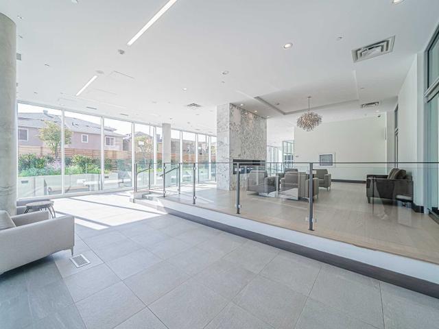 606 - 2055 Danforth Ave