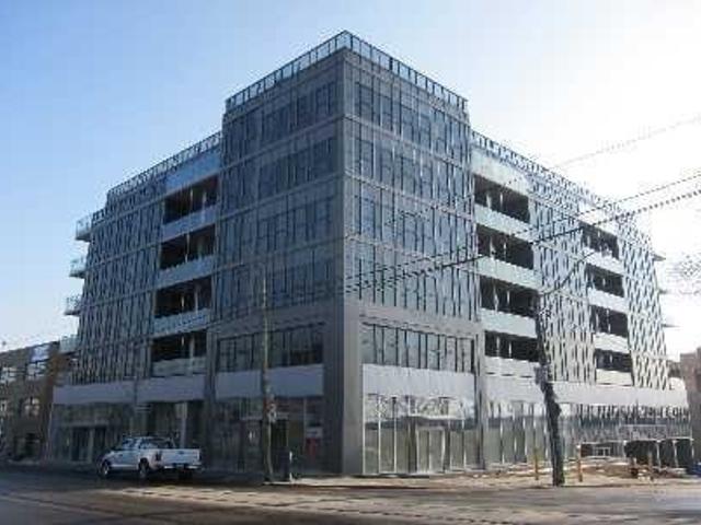 306 - 625 Queen St E