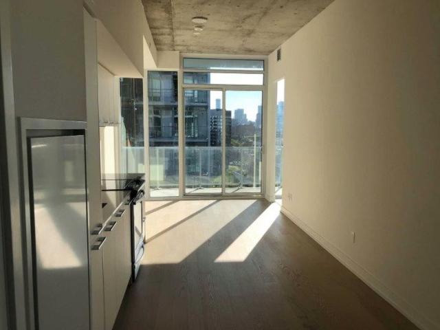 1210 - 25 Baseball Pl