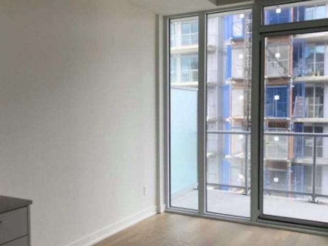 1210 - 25 Baseball Pl