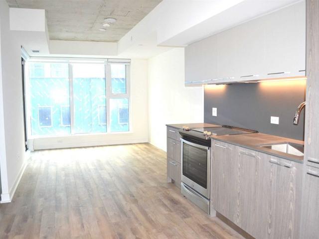 410 - 30 Baseball Pl