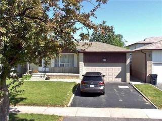 43 Tamora Crt
