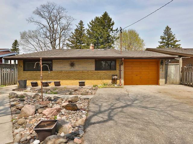 28 Highbrook Dr
