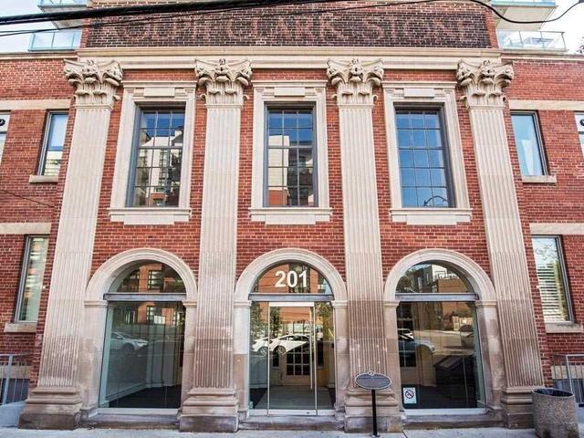 L06 - 201 Carlaw Ave