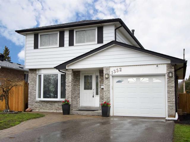 1352 Belair Cres