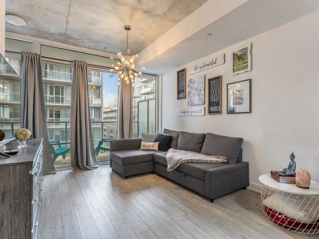 809 - 25 Baseball Pl