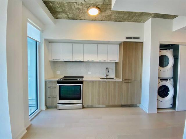 1602 - 15 Baseball Pl