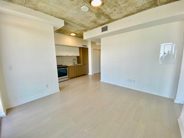 1602 - 15 Baseball Pl