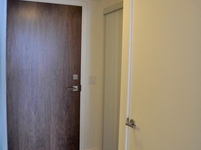 1123 - 30 Baseball Pl