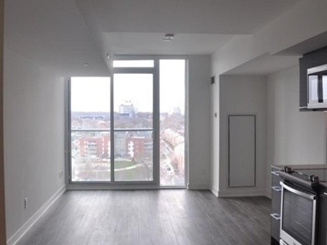 1123 - 30 Baseball Pl