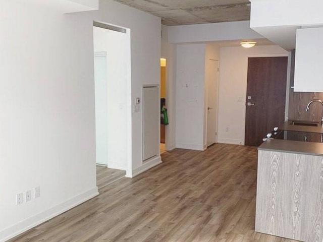 415 - 30 Baseball Pl