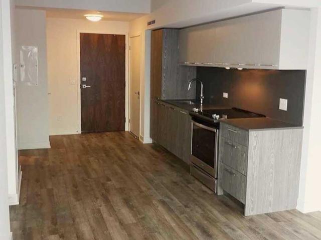 415 - 30 Baseball Pl