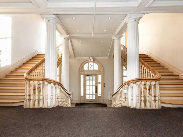 224 - 201 Carlaw Ave