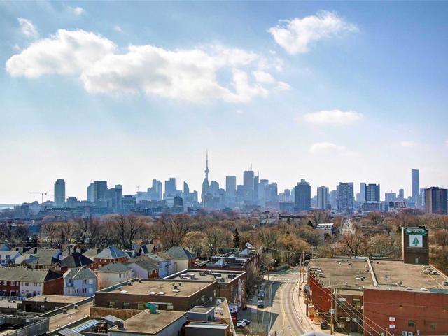 806 - 1201 Dundas St E