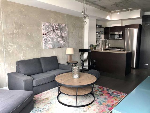 806 - 1201 Dundas St E