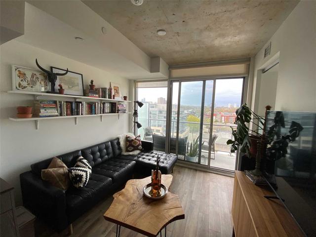 1023 - 30 Baseball Pl