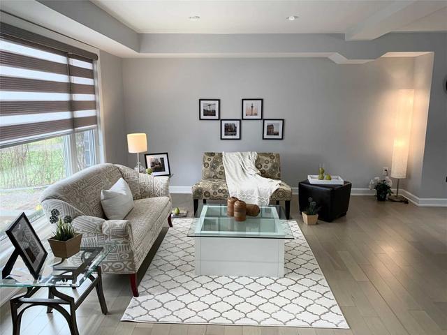 12 Fraserton Cres