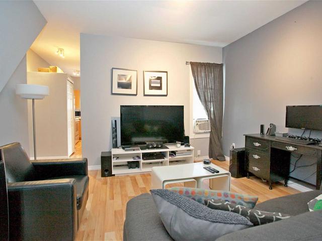 Main - 104 Leslie St