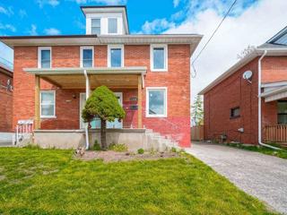130 Agnes St N