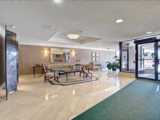 909 - 275 Bamburgh Circ